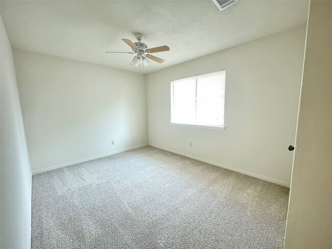 Building Photo - 12943 Lemur Ln