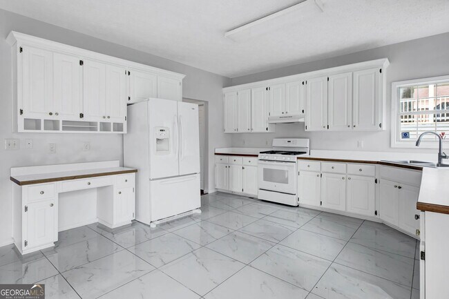 Building Photo - 1722 Brandon Lee Way SW