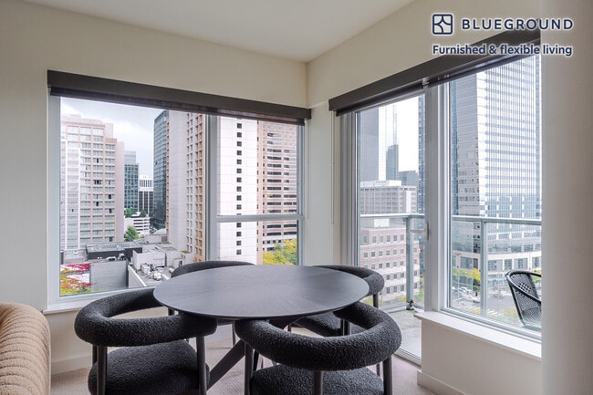 Building Photo - 10301 NE 10th St