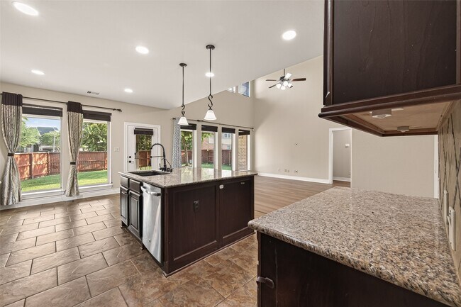 Building Photo - 16803 Tabasso Ct