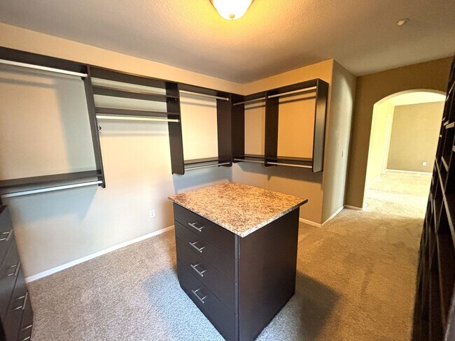 Building Photo - Executive Style Vista Home at an Affordabl...