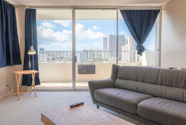 Building Photo - 796 Isenberg St