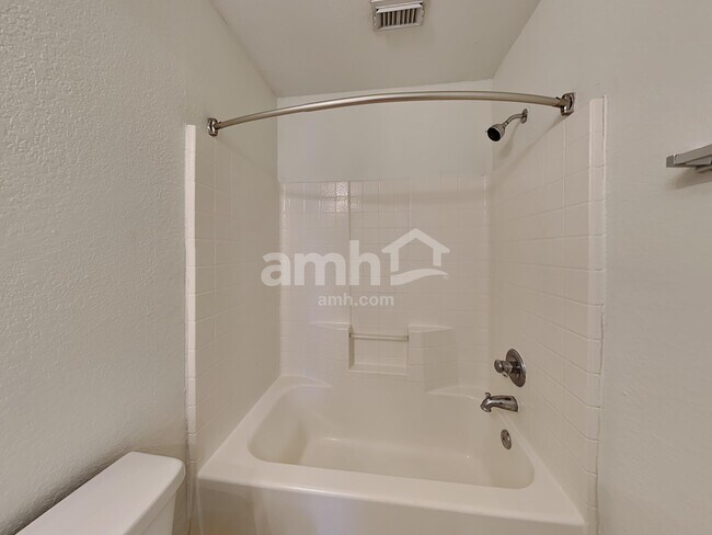 Building Photo - 202 Splintered Arrow Dr