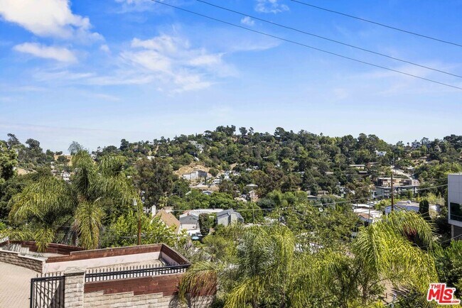 Building Photo - 2222 Bancroft Ave