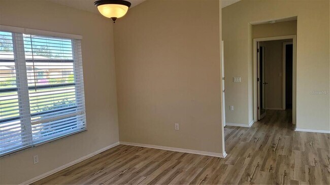 Building Photo - 5847 Buchanan Rd