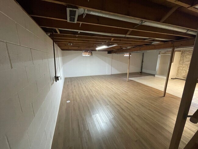 Building Photo - 2139 Tennyson St NW