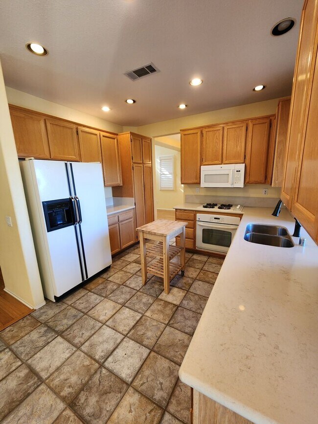 Building Photo - Scripps Ranch View Lot - 4 Bedroom 2.5 Bat...