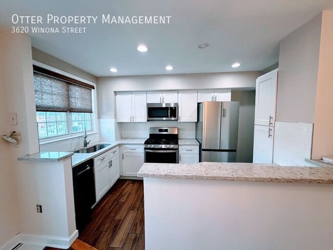 Building Photo - 3620 Winona St