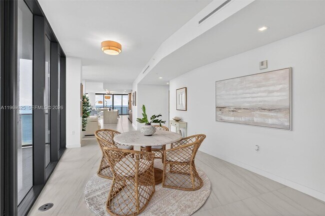 Building Photo - 900 N Ocean Blvd