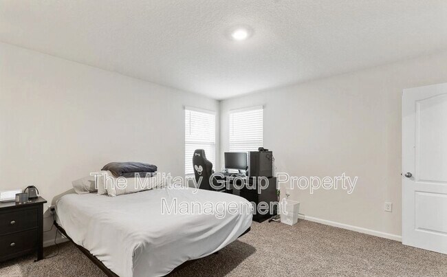 Building Photo - 15661 Strawberry Roan Ct