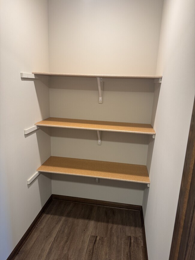 Building Photo - 230 W Samuel Ave