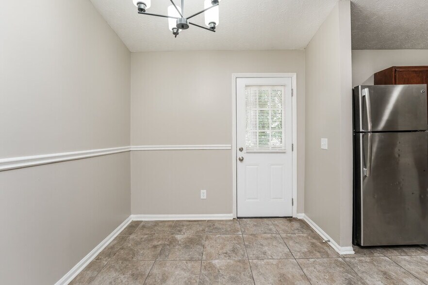 Building Photo - 1073 Cherokee Heights