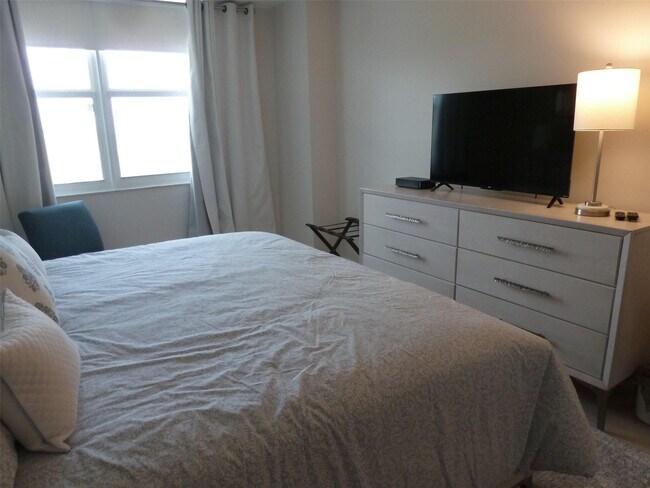 Building Photo - 101 Briny Ave