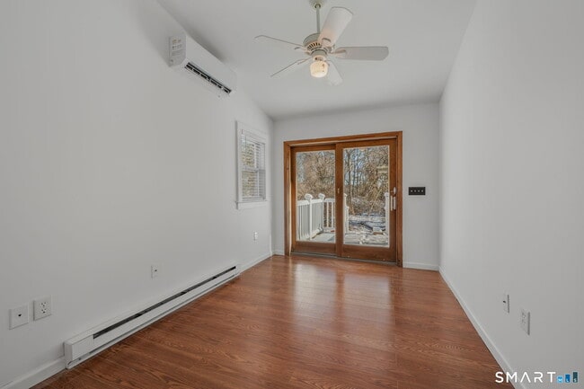 Building Photo - 127 Spithead Rd