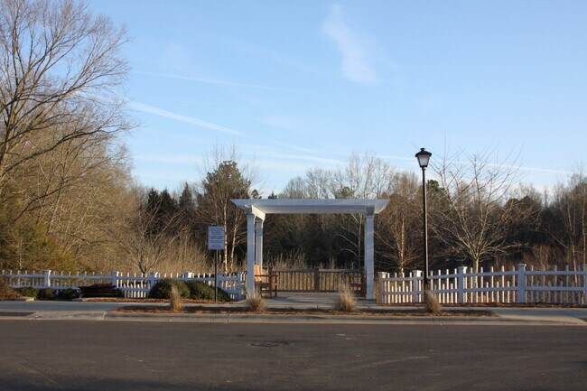 Building Photo - 10519 Royal Winchester Dr