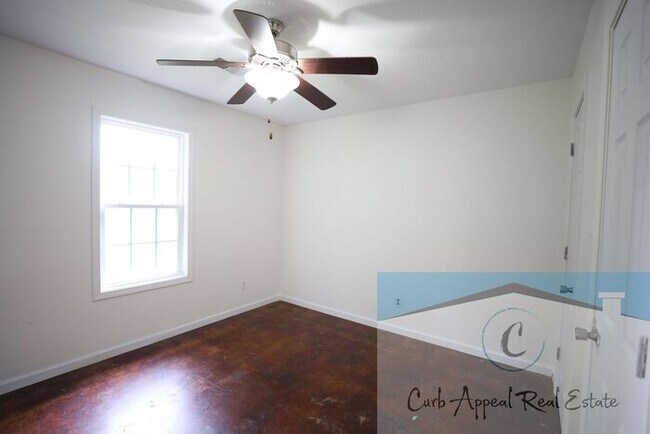 Building Photo - Beautiful 3 bed / 2 bath home - Brookland!