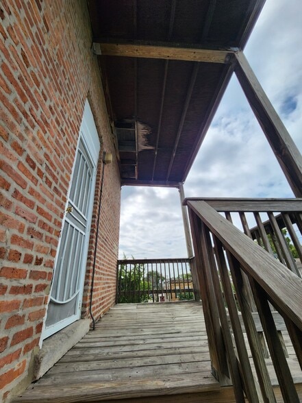 Building Photo - 1650 S St Louis Ave