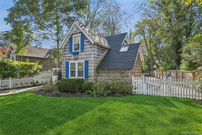 Building Photo - 212 Lumber Ln