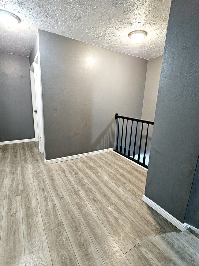 Building Photo - 55 San Rafael Ct