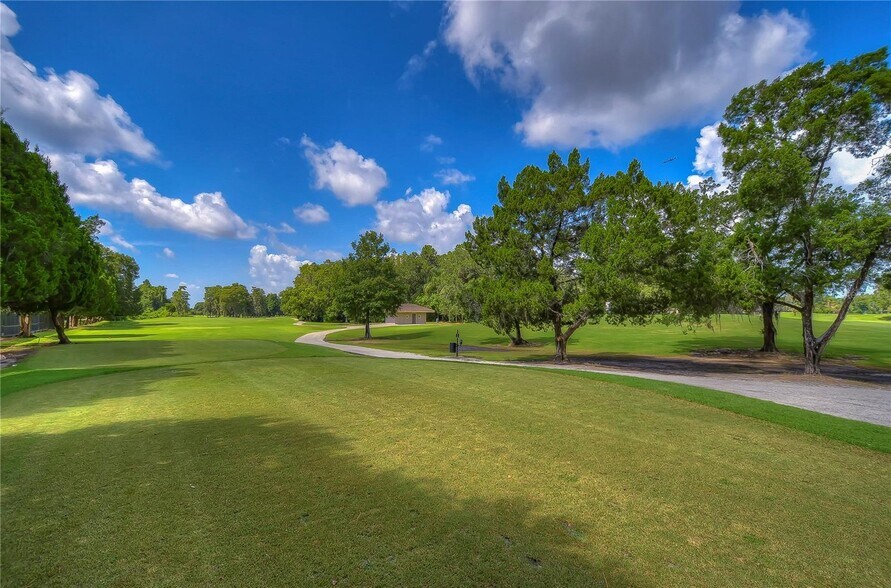 Building Photo - 14810 Par Club Cir