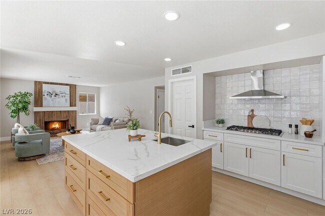 Building Photo - 9725 Cascade Falls Ave