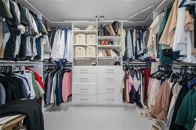 Building Photo - 10731 SW 51st Dr