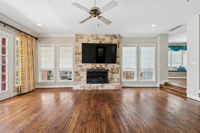 Building Photo - 1705 S Cottonwood Valley Cir