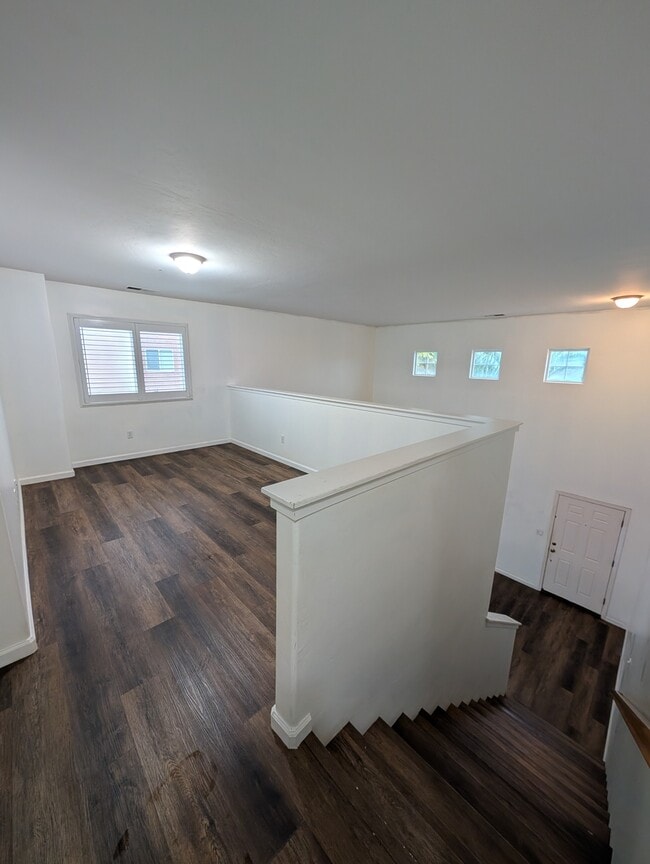 Building Photo - 3200 S Jensen Ct