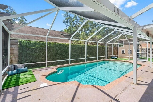 Building Photo - 2301 Millcreek Ct