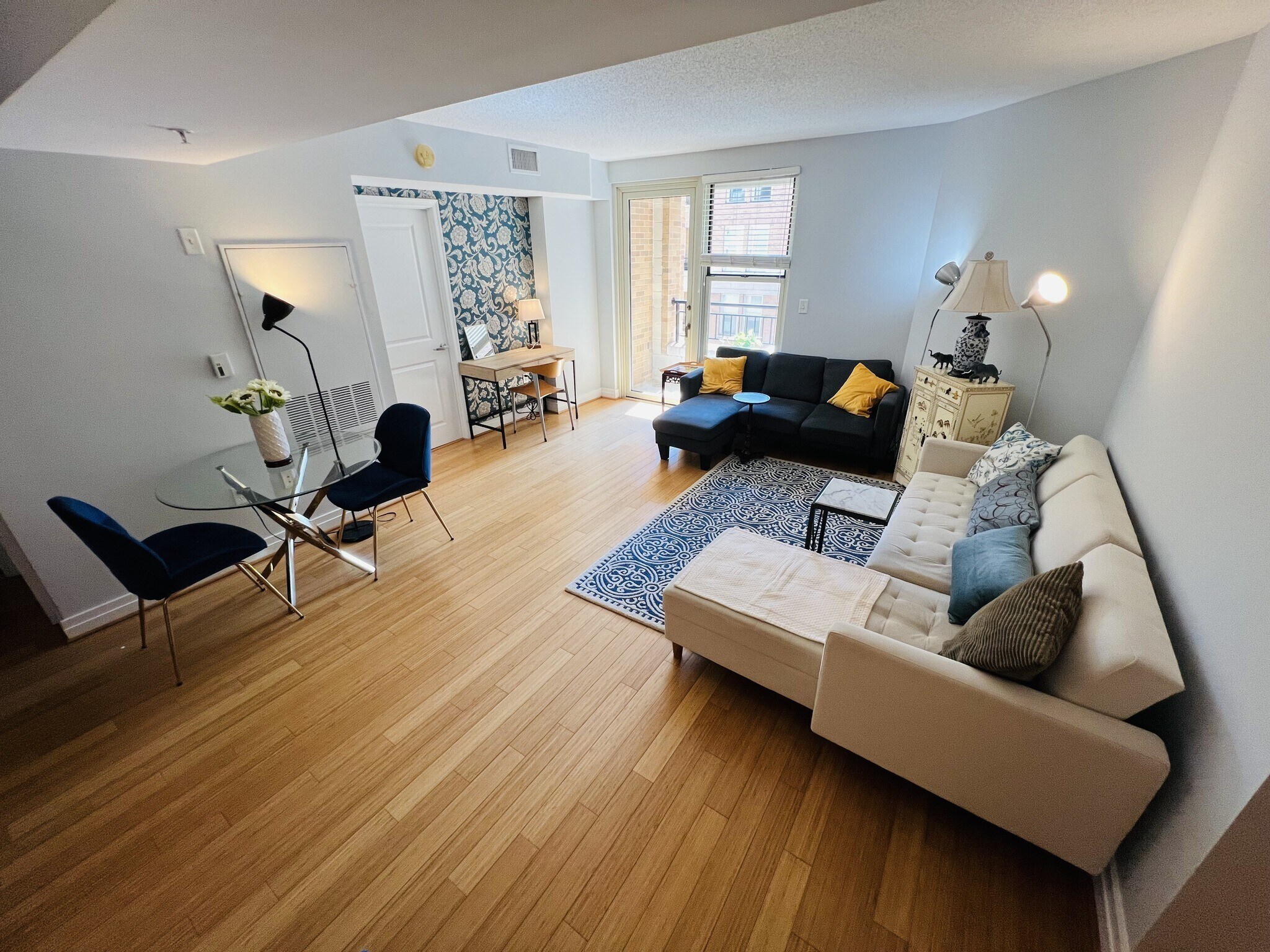 Building Photo - 915 E St NW