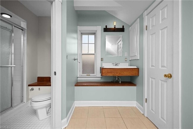 Building Photo - 4600 Colonial Ave