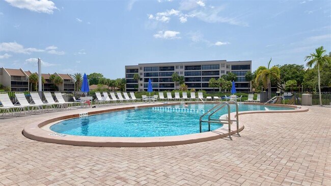 Building Photo - 1700 Cove II Pl