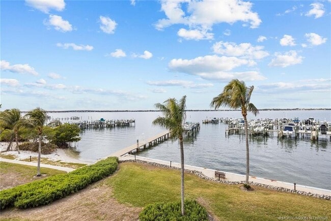 Building Photo - 1550 NE Ocean Blvd