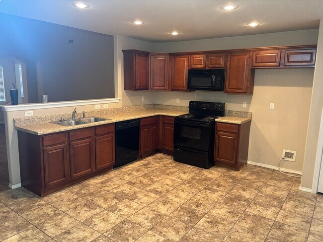 Building Photo - 630 Saddlehorn Dr