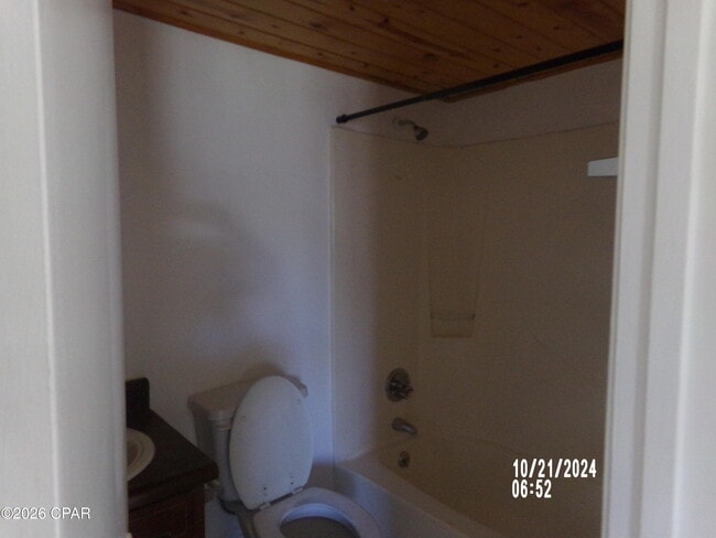 Building Photo - 3704 E 11th St