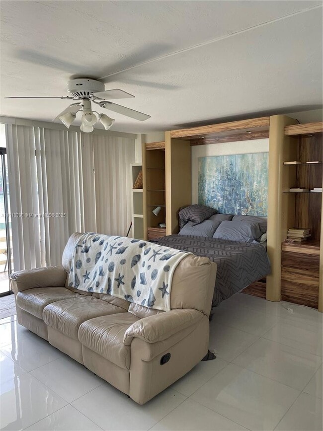 Building Photo - 6484 Indian Creek Dr