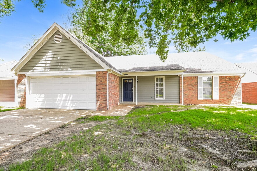 Building Photo - 10378 Yates Dr