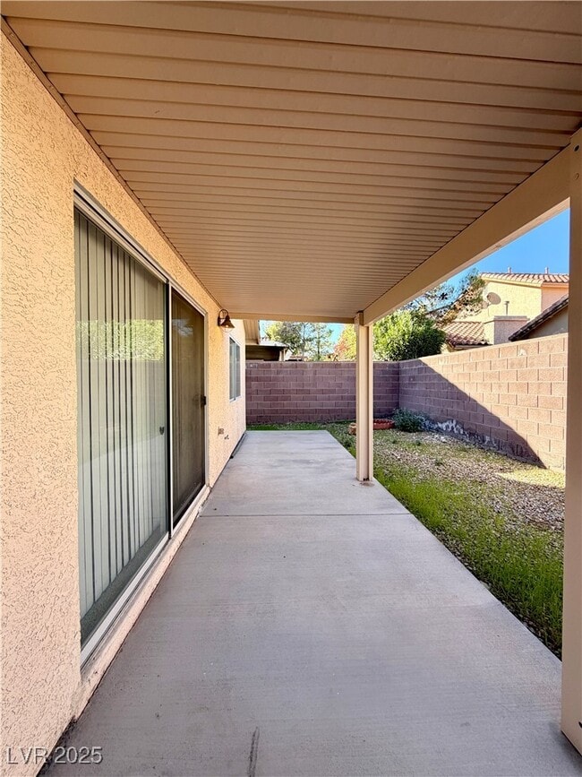 Building Photo - 1021 Miradero Ln