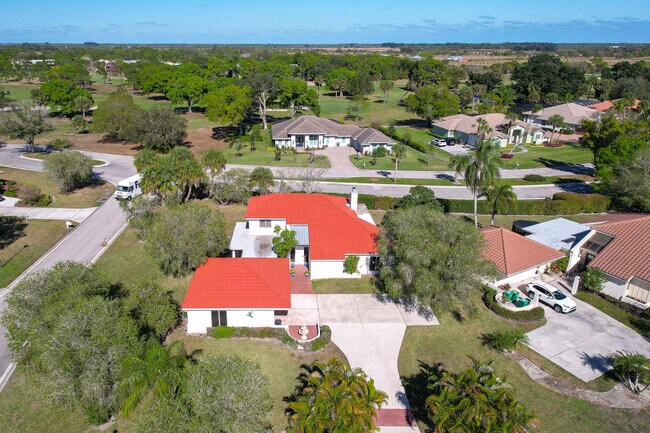 Building Photo - 3000 Conifer Dr