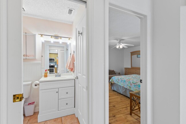 Building Photo - Fully Furnished Long Term Rental