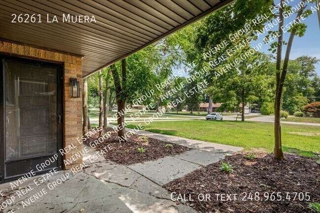 Building Photo - 26261 La Muera St