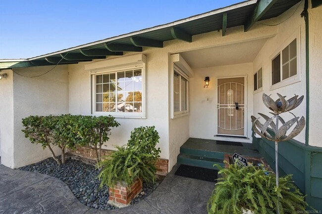 Building Photo - Chula Vista