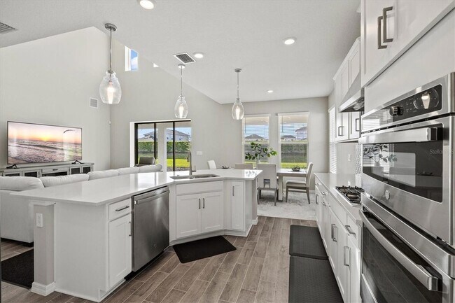 Building Photo - 9312 Tequila Sunrise Dr