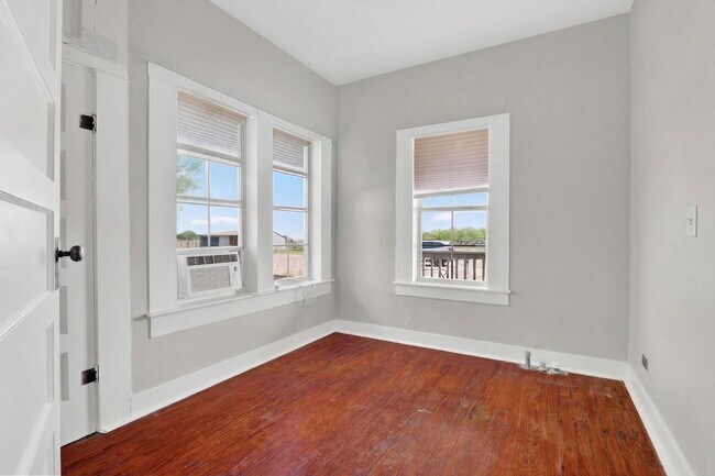 Building Photo - 3021 Co Rd 467