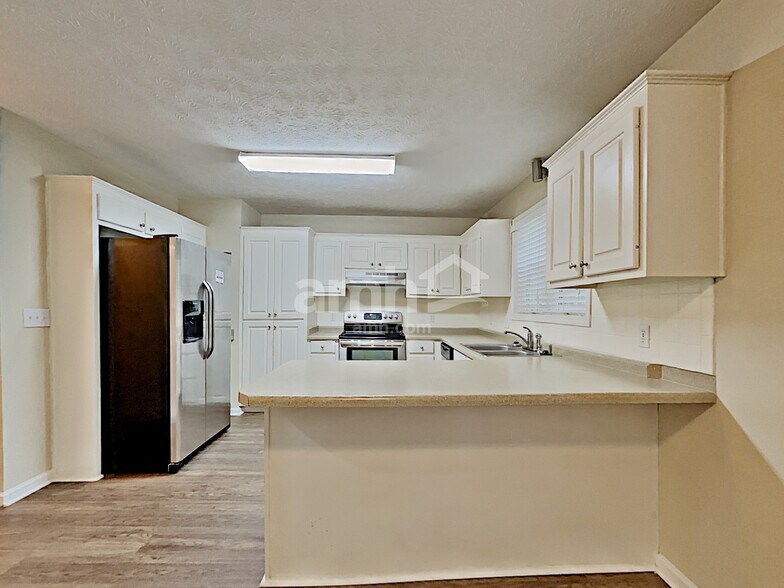 Building Photo - 445 Allens Landing Ct