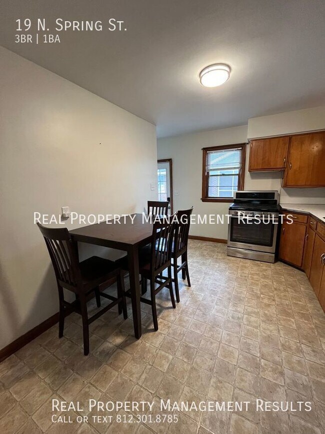 Building Photo - 3 Bedroom, 1 Bath Home East Side