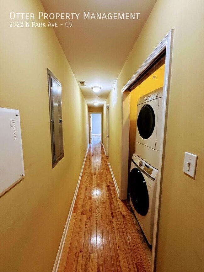 Building Photo - 2322 N Park Ave