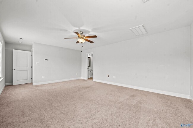 Building Photo - 233 Dustin Ln