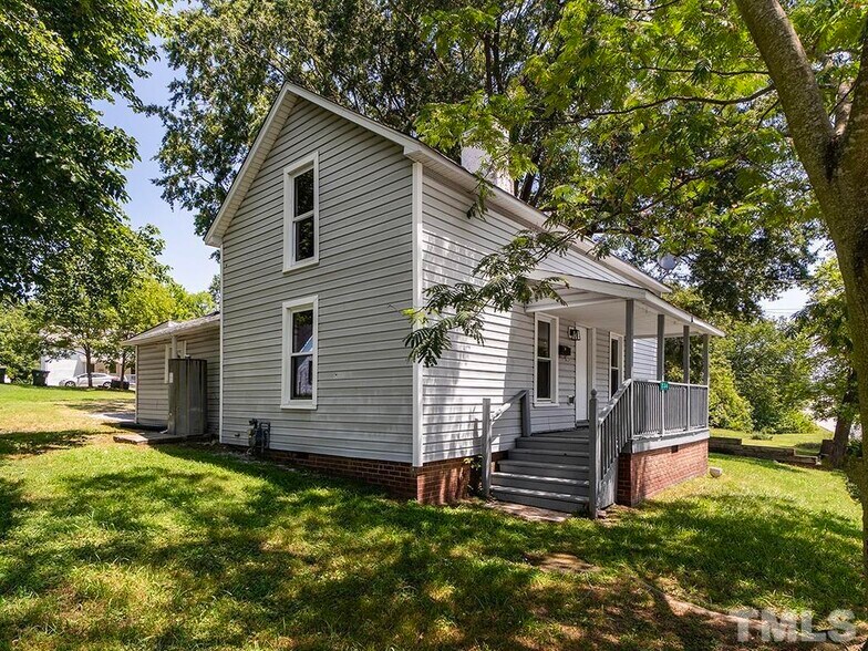 Building Photo - 234 Hatch St