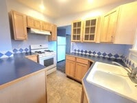 Building Photo - Are you looking for a short 5 Month Lease? | Cozy 1 Bed, 1 Bath Home in Desirable SE Portland